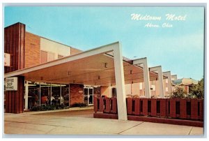 Akron Ohio OH Postcard Midtown Motel Building Exterior View 1960 Antique Vintage