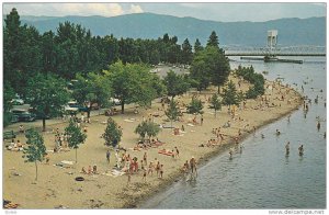 Kelowna´s Beaches, Bridge, Kelowna, British Columbia, Canada, 1940-1960s