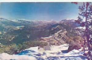 1940s California Highway 40 Emigrant Gap Roberts #C890 Postcard 24-11580