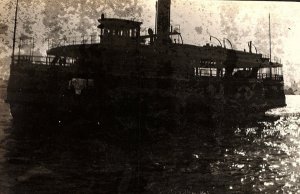 c1910 UNKNOWN BOAT ON THE WATER PHOTO RPPC POSTCARD P295