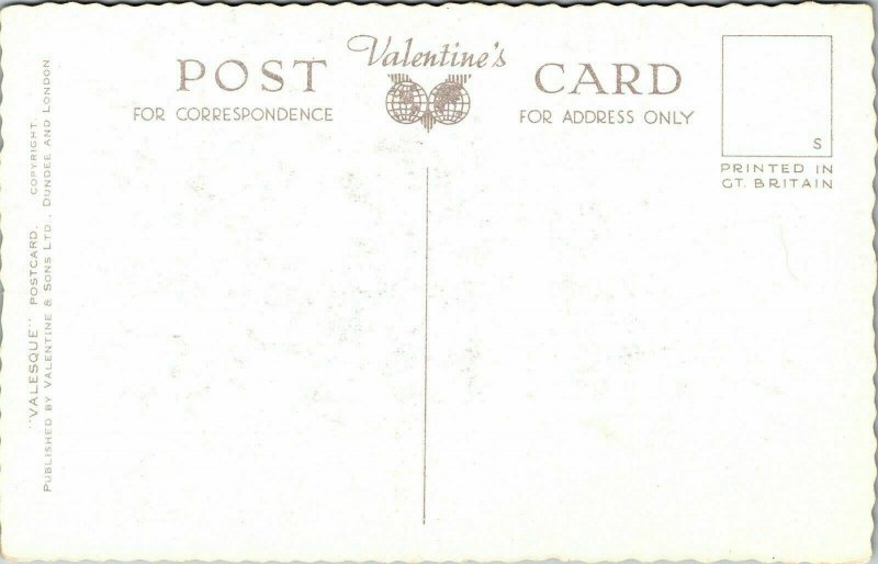 Inspection Yeomen Warders Tower London VTG Postcard Valentine UNP Unused Scallop 