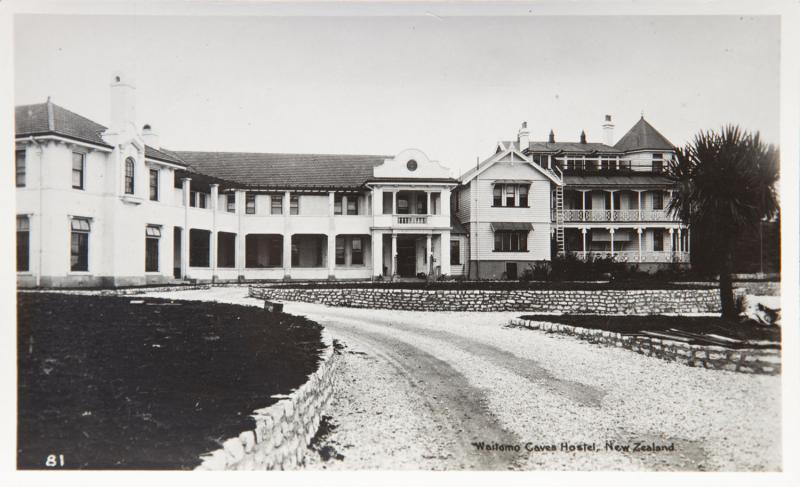 Waitomo Caves Hostel New Zealand NZ Unused RPPC Real Photo Postcard D32