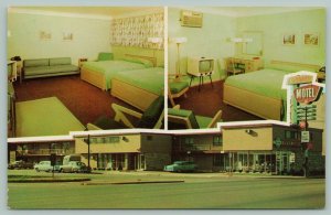 Detroit Michigan~Crest Motel Downtown~Guest Room Interiors~Neon Sign~1950s Cars