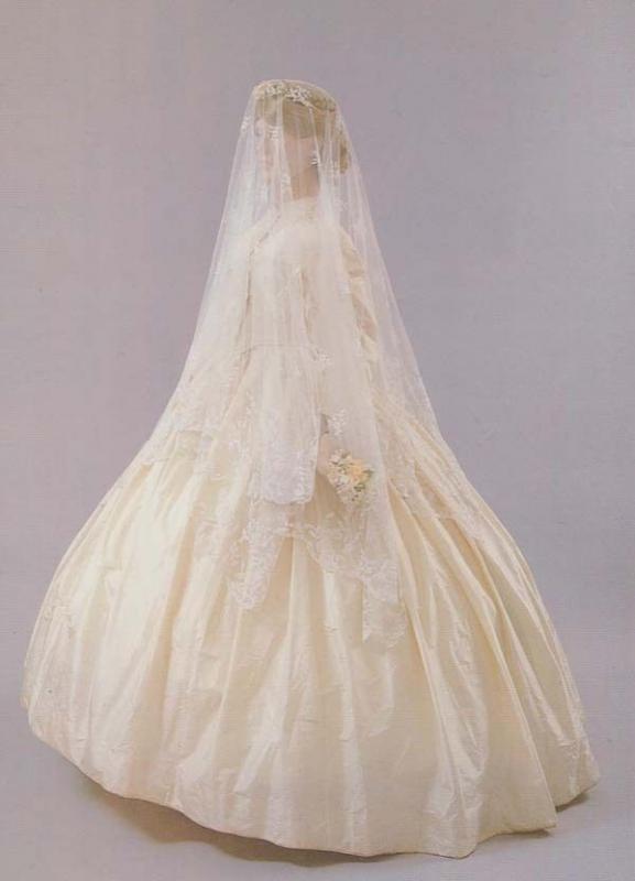 Mary Tucker Silk Wedding Dress Honiton Lace Veil Exeter Waxwork Fashion Postcard