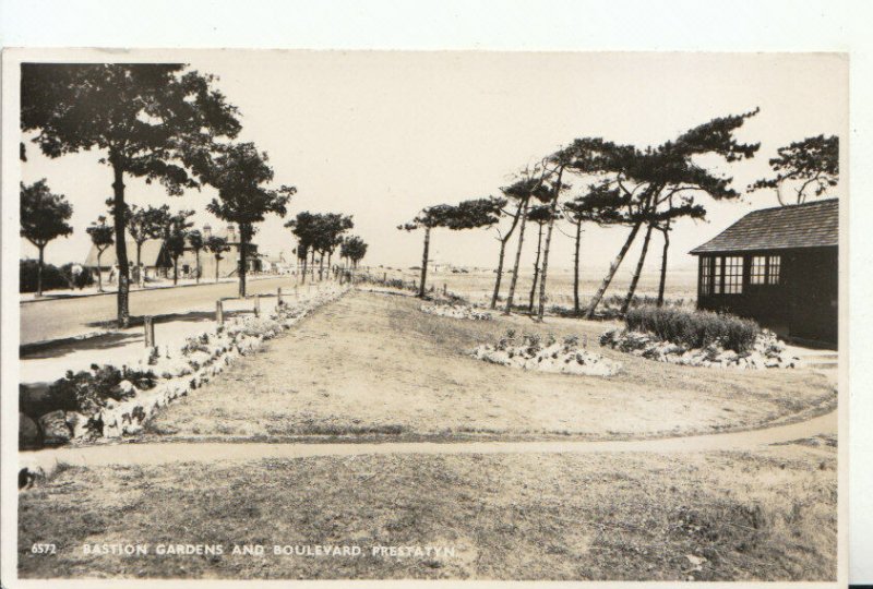 Wales Postcard - Bastion Gardens & Boulevard, Prestatyn, Denbighshire Ref 18296A