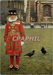 Modern Postcard The Yeoman Quartermaster Tower of London