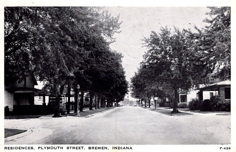 Bremen, Indiana - The houses on tree lined Plymouth Street - in 1950