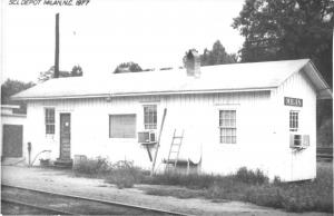 Milan North Carolina 1977 Seaboard Coast Line train depot real photo pc (Y4703)