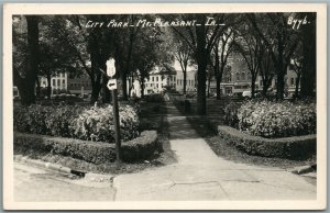 MT. PLEASANT IA CITY PARK VINTAGE REAL PHOTO POSTCARD RPPC