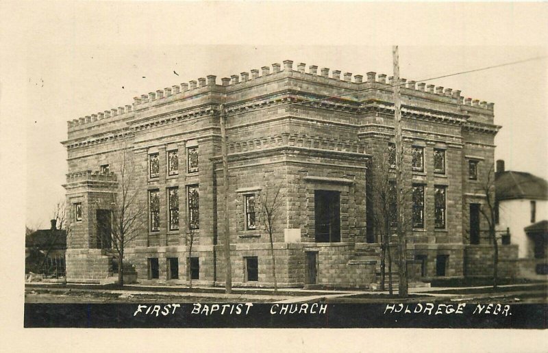 Postcard RPPC Nebraska Holdredge First Baptist Church roadside 23-12799