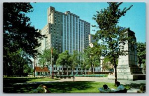 Montreal  Canada  The Sheraton Laurentian Hotel  Postcard