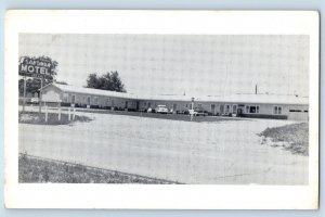 Macon Missouri MO Postcard Sandman Motel Exterior Roadside c1940 Vintage Signage