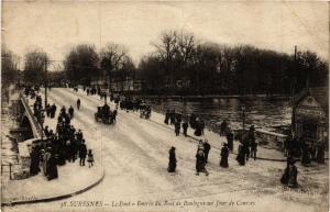 CPA SURESNES - Le Pont - Entrée du Bois de Boulogne un Jour de Courses (740750)