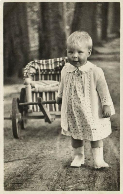Princess and now Queen Beatrix of The Netherlands as Youg Girl (1939) RPPC