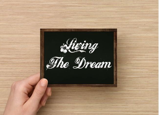 Set of 6  Postcards Blackboard Greetings - Living The Dream - Simple Expression