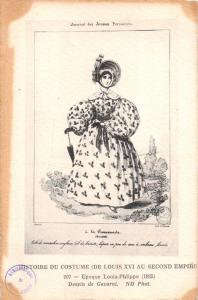 FRENCH FASHION COSTUME PARISIEN~A LA PROMENADE c1838~HISTOIRE COSTUME POSTCARD