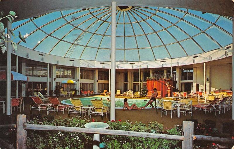 Northampton Massachusetts 1970 Postcard Colonial Hilton Inn Swimming Pool