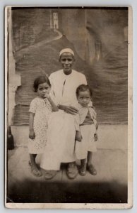 RPPC Arabic Old Woman With Two Small Children Real Photo Postcard Q29