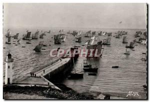 Modern Postcard Cancale The departure of the Caravan Boat