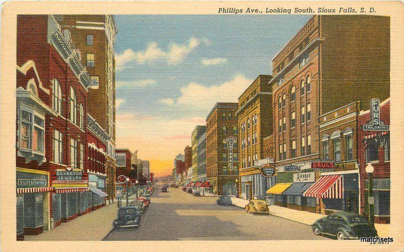 Autos 1940s Sioux Falls South Dakota Phillips Avenue Teich linen postcard 10321