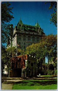 Vtg Winnipeg Manitoba Canada Historic Fort Garry Gate Hotel View 1970s Postcard