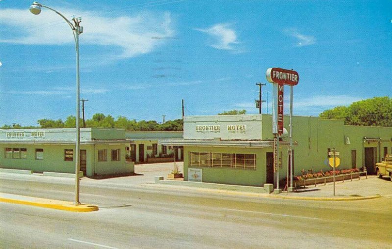Edinburg Texas Frontier Motel Vintage Postcard AA40464