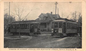 Sioux Falls South Dakota Corner Of Summit Ave. & 11th St., Trolleys PC U7995