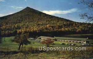 Peaks of Otter Lodge - Blue Ridge Mountains, Virginia
