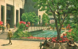 Vintage Postcard 1970 Standard Oil Company Garden In Downtown San Francisco CA 