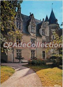 Postcard Modern Montresor (I and L) inside the castle Court (North Facade)