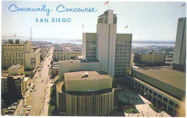 Community Concourse in Downtown San Diego, California, Chrome