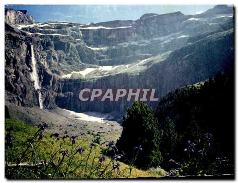 Postcard Modern Cirque De Gavarnie Field and clrque of Cavarnie