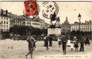 CPA LYON - Le Jeu de Diabolo Place Bellecour (427280)