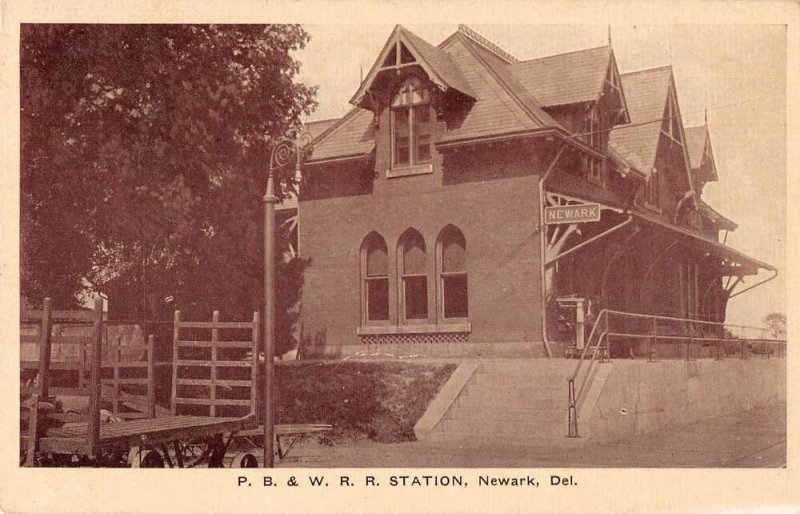 Newark Delaware Train Station Vintage Postcard AA13395