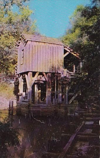 Illinois Lincolns New Salem The Saw And Grist Mill New Salem State Park