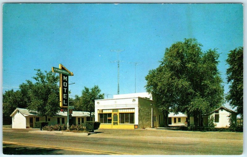 LAMAR, Colorado CO - Highway 50 Roadside GOLDEN ARROW MOTEL ca 1960s  Postcard