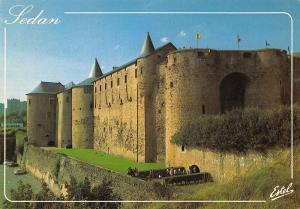 BT7806 Sedan les remparts du chateau fort       France