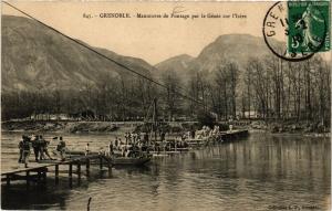 CPA GRENOBLE Manoeuvre de Pontage par le Génie sur l'Isere (685032)