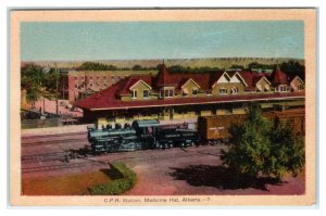 MEDICINE HAT, Alberta Canada ~ Railroad Depot CPR STATION Train   Postcard