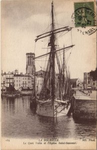 CPA La ROCHELLE-Le Quai Valin et l'Église St-Sauveur (45315)