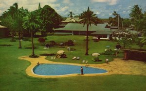 Vintage Postcard Kauai Inn Lihue Showing Swimming Pool Tropical Gardens Of Inn