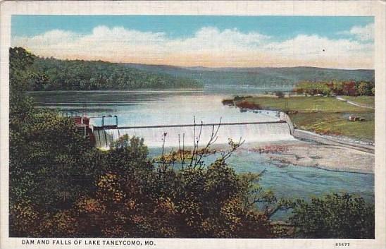 Dam And Falls Of Lake Taneycomo Missour