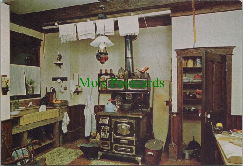 Canada Postcard - 19th Century Kitchen, Provincial Museum, Victoria RR19259