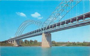 LOUISVILLE KENTUCKY SHERMAN MINTON BRIDGE TO NEW ALBANY INDIANA POSTCARD c1960s