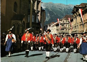 CONTINENTAL SIZE POSTCARD CULTURAL PROCESSION INNSBRUCJ AUSTRIA