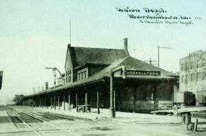 Circa 1900-05 Union Depot, Marshalltown, IA Vintage Postcard C.U. Williams P40