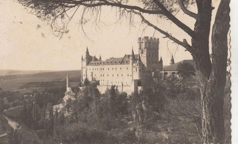 BF32105 visto desde el pinar  segovia el alcazar spain  front/back image