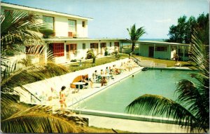 Vtg Melbourne Beach Florida The Sea Dunes Motel Swimming Pool 1950s Postcard