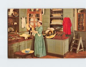 Postcard The Margaret Hunter Shop, Williamsburg, Virginia