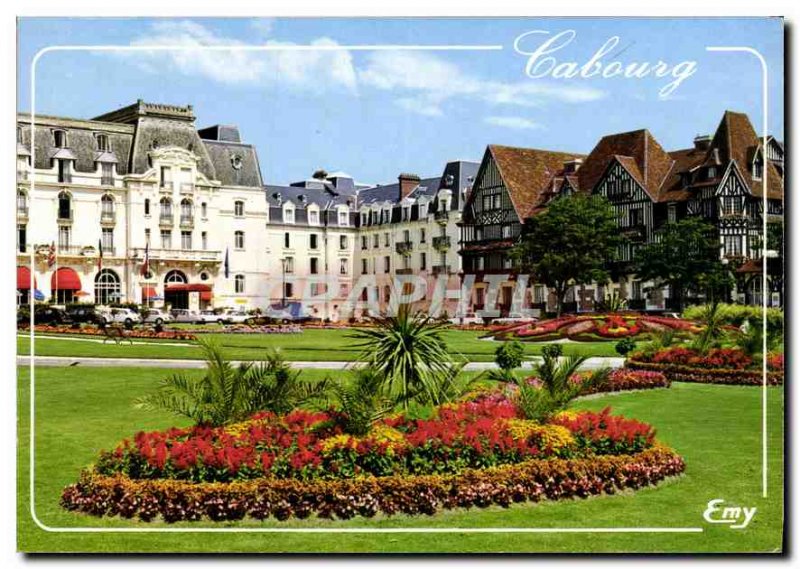 Postcard Moderne Cabourg Calvados the casino garden